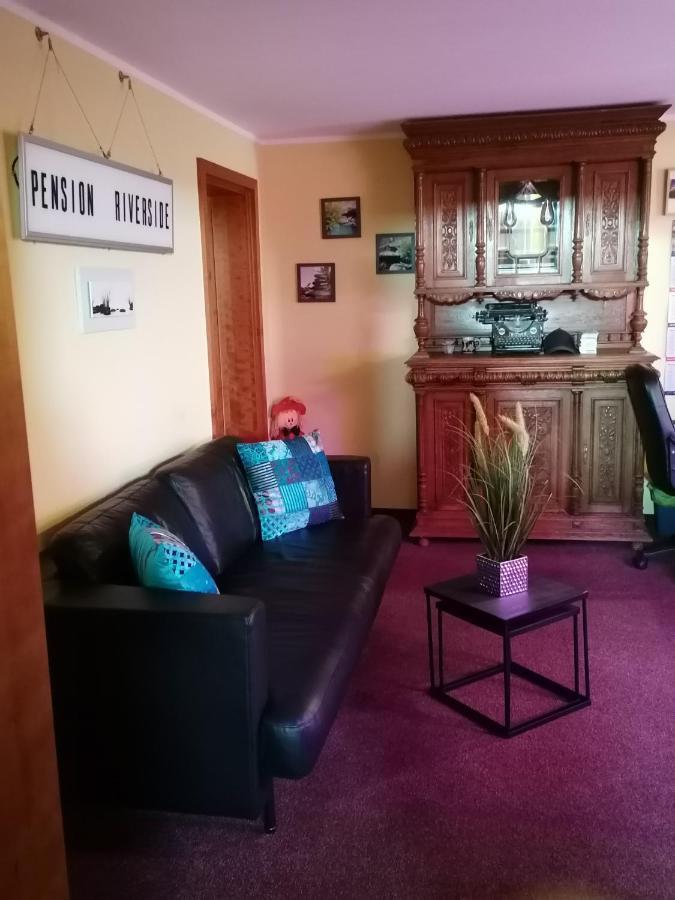 Pension Riverside In Leverkusen Hitdorf Am Rhein - Zentral An Der A1 Und 59 Exterior photo