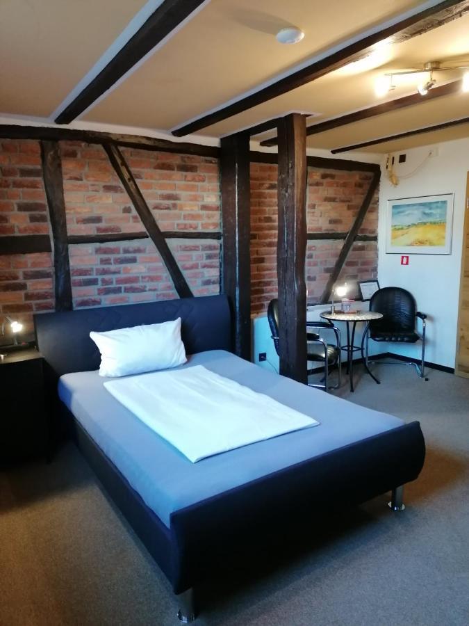 Pension Riverside In Leverkusen Hitdorf Am Rhein - Zentral An Der A1 Und 59 Exterior photo